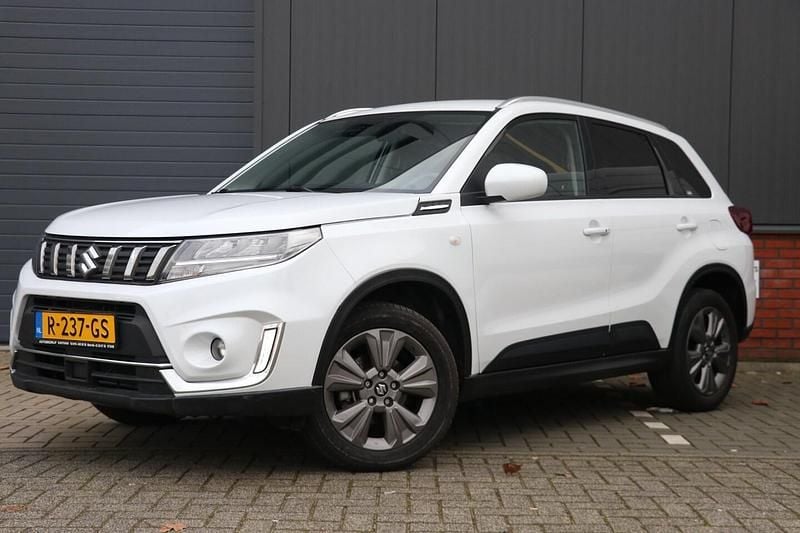 Wit Gebruikt 2022 Suzuki Vitara SUV | € 21.950 (Super prijs) - Afbeelding 1/4
