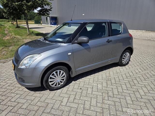 Grijs Gebruikt 2007 Suzuki Swift Hatchback | € 1.650 (Super prijs) - Afbeelding 1/4