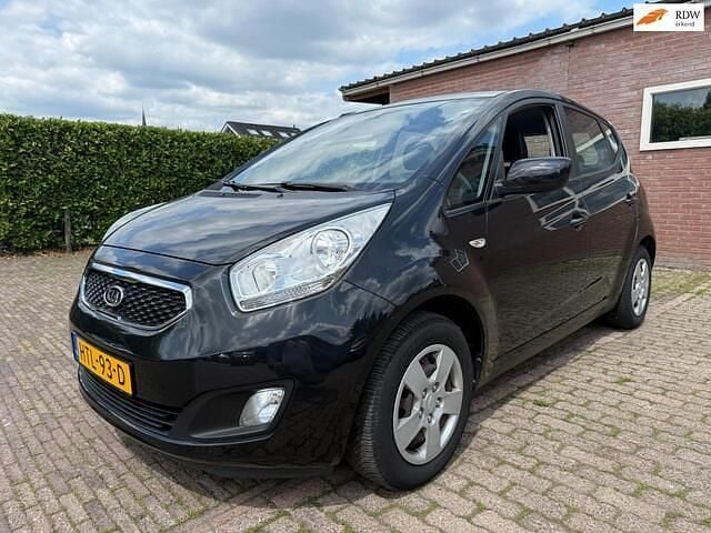 Zwart Gebruikt 2012 Kia Venga 2 Hatchback | € 6.599 (Eerlijke prijs) - Afbeelding 1/4