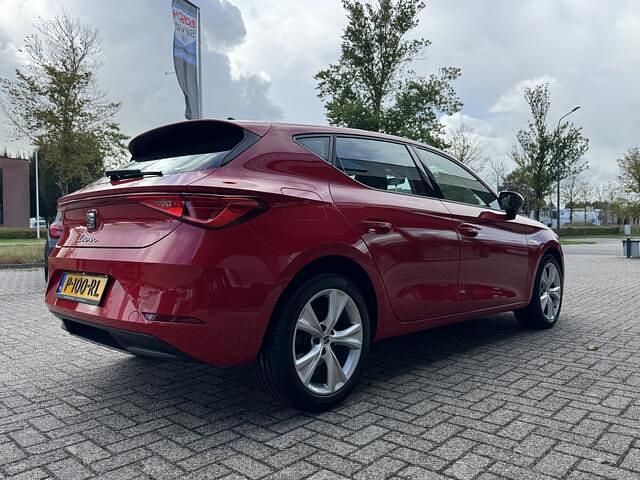 Occasion Seat Leon Reference 90 PK (66 kW) 2022 Rood Hatchback