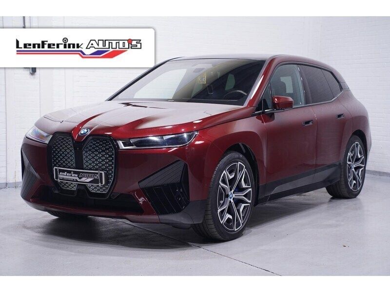 Rood Gebruikt 2021 BMW iX Executive SUV | € 59.800 - Afbeelding 1/4
