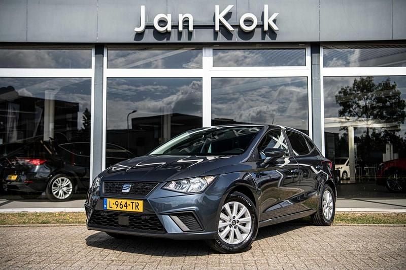 Grijs Occasion 2021 Seat Ibiza Business Hatchback | € 15.200 (Eerlijke prijs) - Afbeelding 1/4