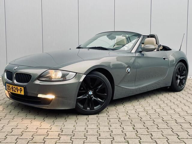 Grijs Gebruikt 2007 BMW Z4 Cabriolet | € 9.999 (Eerlijke prijs) - Afbeelding 1/4