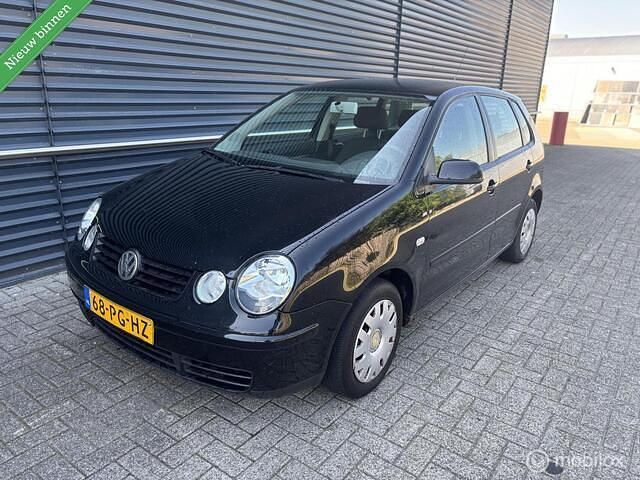 Zwart Gebruikt 2004 VW Polo Hatchback | € 1.599 (Eerlijke prijs) - Afbeelding 1/4