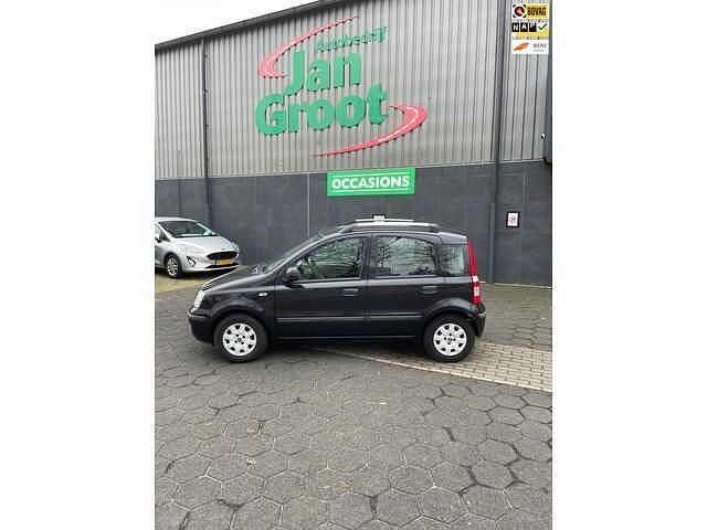 Zwart Occasion 2011 Fiat Panda Hatchback | € 3.650 (Iets duurder) - Afbeelding 1/4