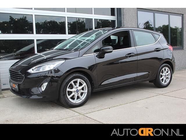 Zwart Gebruikt 2020 Ford Fiesta Titanium Hatchback | € 9.995 (Goede deal) - Afbeelding 1/3