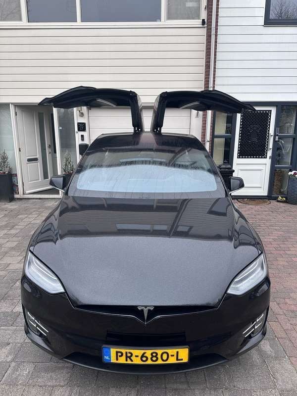 Zwart Gebruikt 2017 Tesla Model X SUV | € 29.950 (Duur) - Afbeelding 1/4