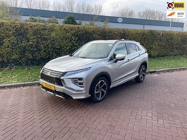 Zilver Gebruikt 2023 Mitsubishi Eclipse Cross Instyle SUV | € 23.000 (Goede deal) - Afbeelding 1/4