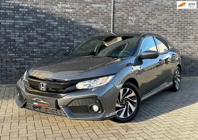 Grijs Occasion 2017 Honda Civic Executive Hatchback | € 15.900 (Goede deal) - Afbeelding 1/4