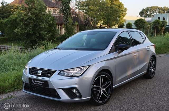Zilver Gebruikt 2020 Seat Ibiza Beats Hatchback | € 16.995 (Eerlijke prijs) - Afbeelding 1/4