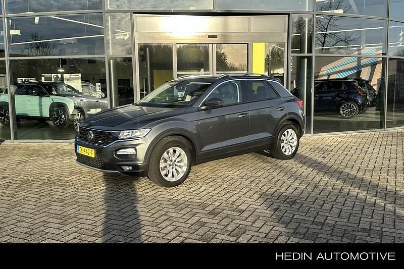 Grijs (metallic) Gebruikt 2018 VW T-Roc Style SUV | € 18.900 (Goede deal) - Afbeelding 1/4