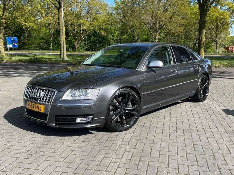 Grijs Gebruikt 2008 Audi S8 Sedan | € 16.500 - Afbeelding 1/4
