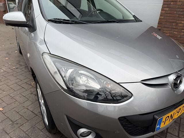 Occasion Mazda 2 75 PK (55 kW) 2011 Grijs (metallic) Hatchback