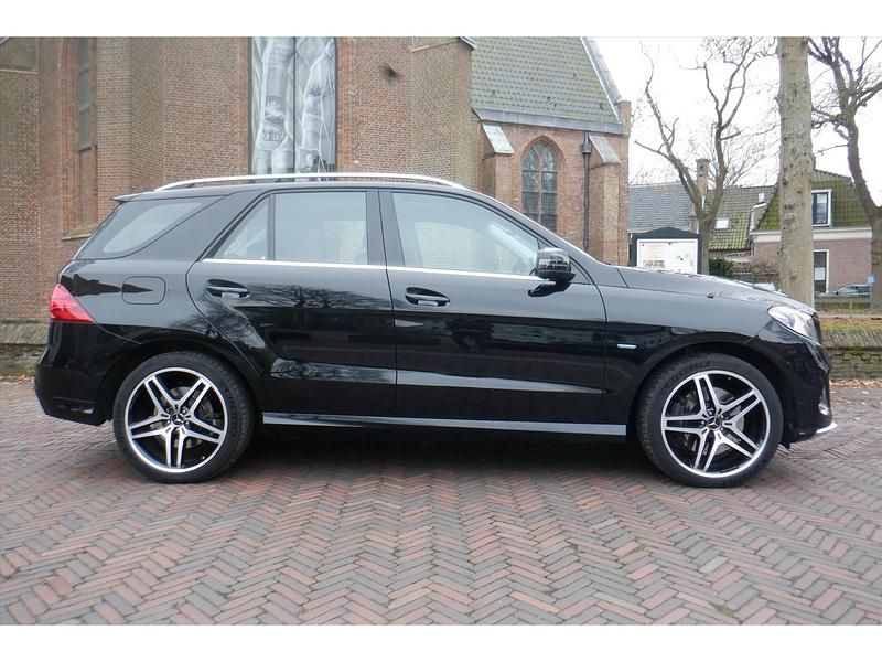 Zwart Gebruikt 2017 Mercedes GLE500 Sport Edition SUV | € 24.900 - Afbeelding 1/4