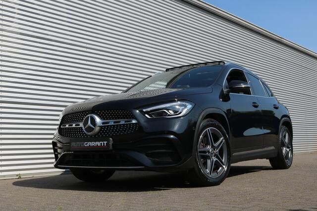 Zwart Gebruikt 2021 Mercedes GLA250 AMG line SUV | € 42.950 (Eerlijke prijs) - Afbeelding 1/4