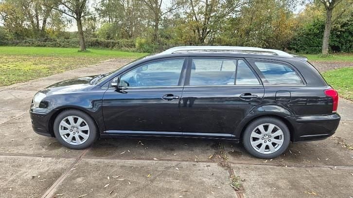 Gebruikt 2007 Toyota Avensis Business Edition Stationwagen | € 3.995 (Eerlijke prijs) - Afbeelding 1/4