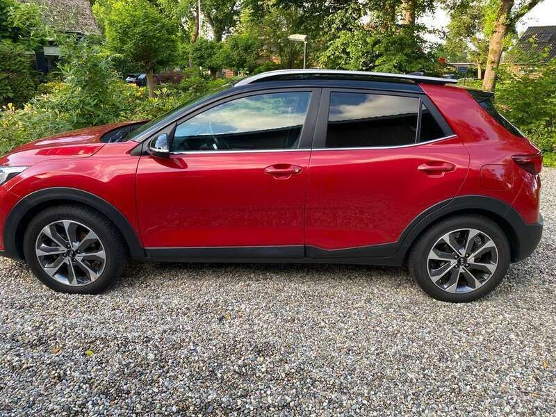 Rood Gebruikt 2019 Kia Stonic SUV | € 14.950 (Super prijs) - Afbeelding 1/4