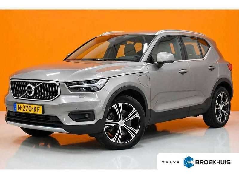 Grijs Occasion 2021 Volvo XC40 Inscription SUV | € 29.965 (Eerlijke prijs) - Afbeelding 1/4