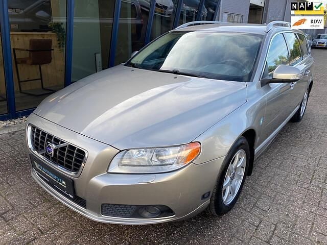 Bruin Gebruikt 2009 Volvo V70 Summum Stationwagen | € 14.945 (Duur) - Afbeelding 1/4