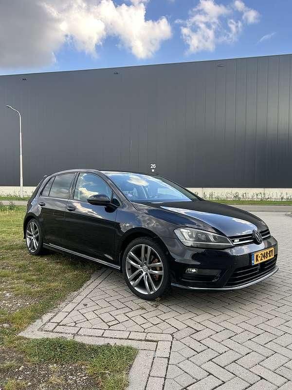 Zwart Gebruikt 2014 VW Golf VII Highline Stationwagen | € 14.000 (Duur) - Afbeelding 1/4