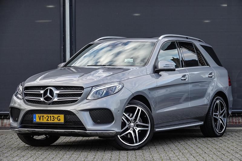 Grijs Gebruikt 2016 Mercedes GLE350 Van | € 29.950 - Afbeelding 1/4