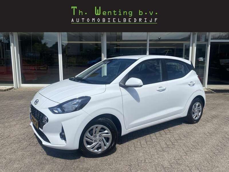 Wit Gebruikt 2023 Hyundai i10 Comfort Hatchback | € 17.350 (Iets duurder) - Afbeelding 1/4