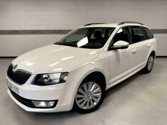 Wit Occasion 2016 Skoda Octavia Style Stationwagen | € 9.499 (Eerlijke prijs) - Afbeelding 1/4
