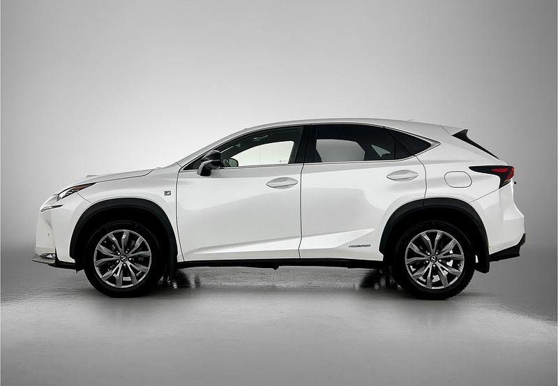 Occasion Lexus NX300h Sport Line 197 PK (144 kW) 2015 Wit (metallic) SUV