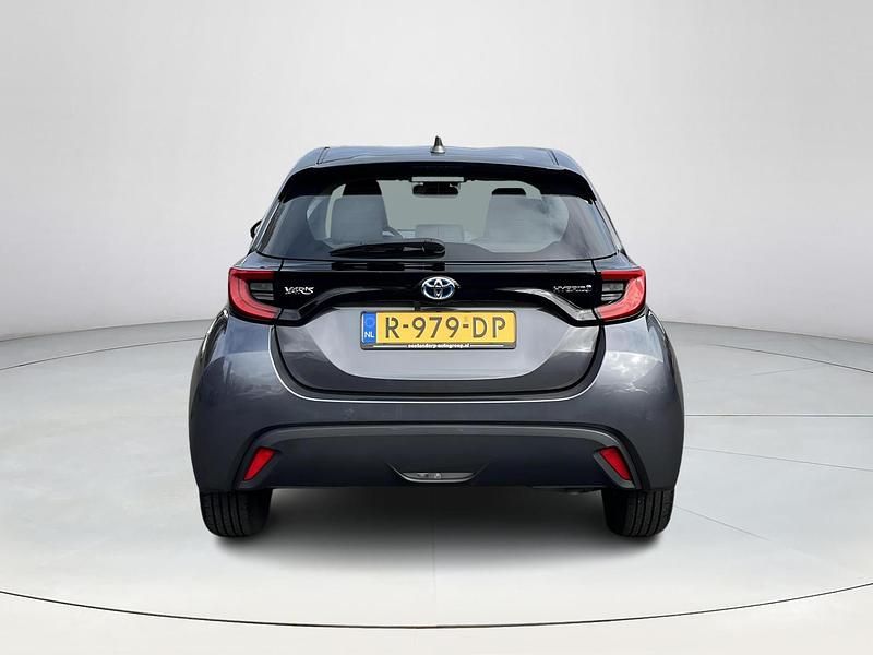 Occasion Toyota Yaris Hybrid 116 PK (85 kW) 2022 Grijs Hatchback