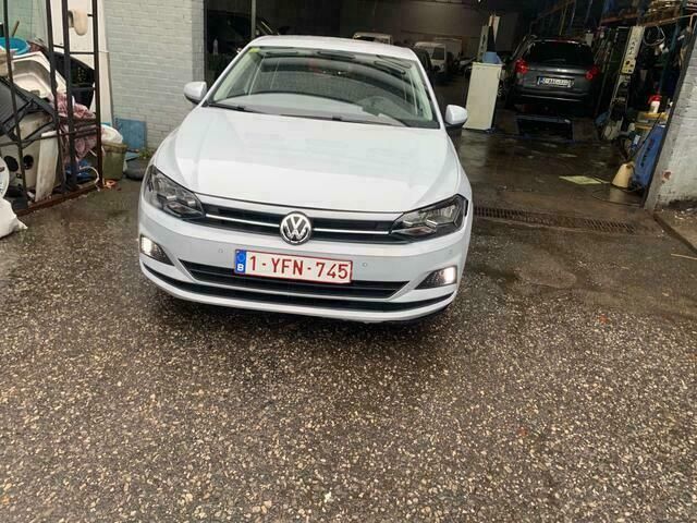 Wit Gebruikt 2020 VW Polo Comfortline Sedan | € 14.900 (Eerlijke prijs) - Afbeelding 1/4