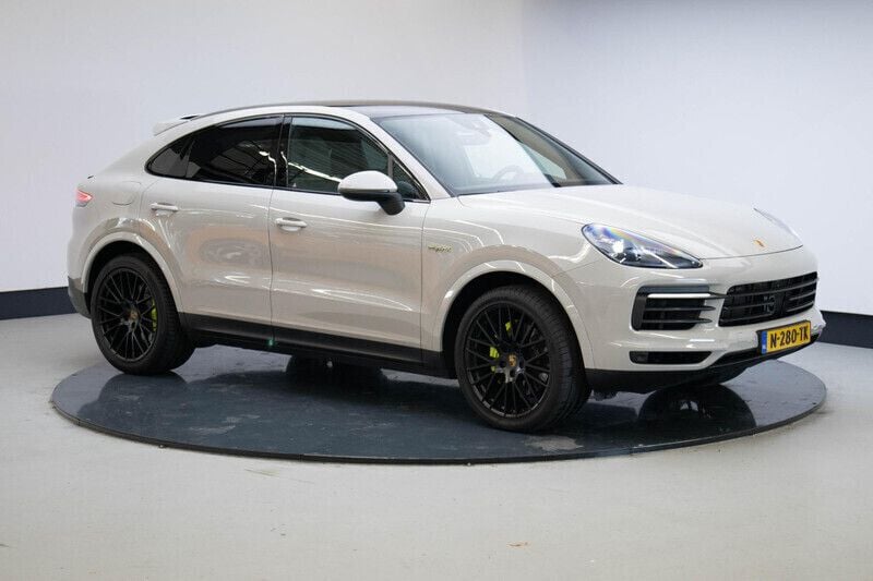 Grijs Gebruikt 2021 Porsche Cayenne SUV | € 75.945 (Eerlijke prijs) - Afbeelding 1/4