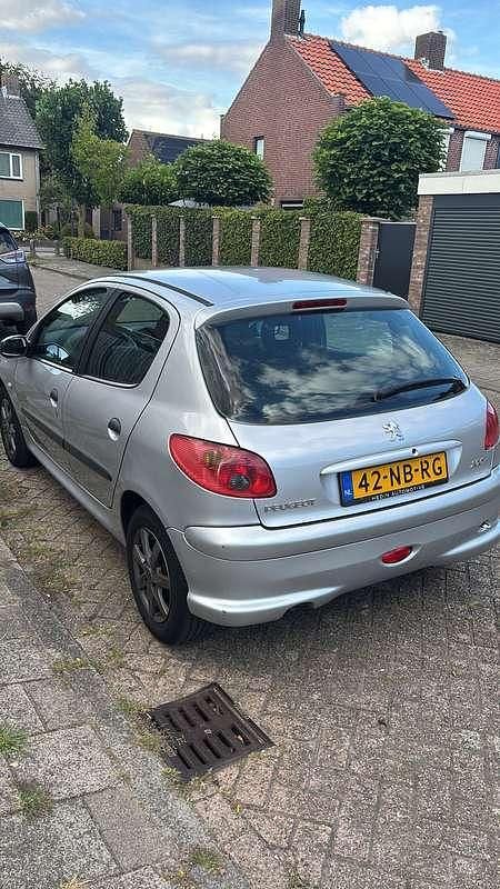 Occasion Peugeot 206 60 PK (44 kW) 2003 Grijs Hatchback