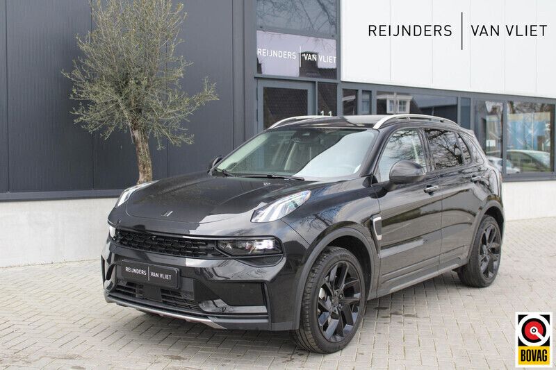 Zwart Gebruikt 2023 Lynk & Co 01 SUV | € 28.890 (Eerlijke prijs) - Afbeelding 1/4