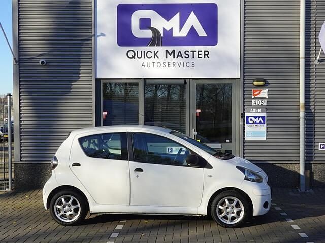 Occasion Toyota Aygo Cool 68 PK (50 kW) 2011 Wit Hatchback