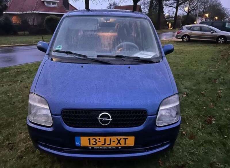 Blauw Gebruikt 2002 Opel Agila Comfort MPV | € 750 (Eerlijke prijs) - Afbeelding 1/4