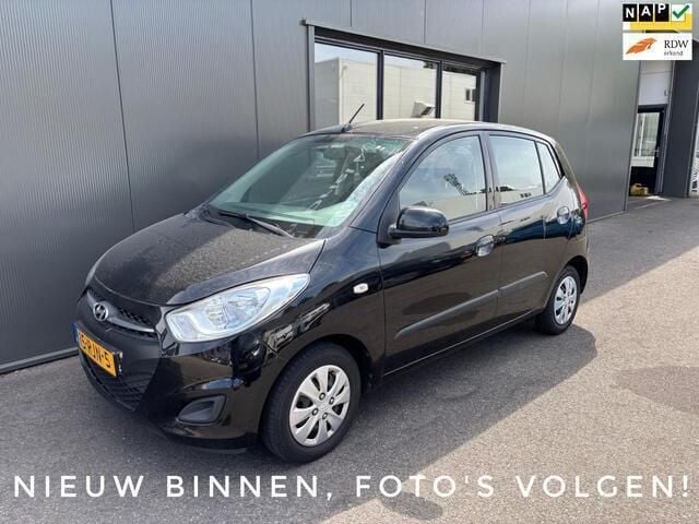 Zwart Gebruikt 2011 Hyundai i10 Hatchback | € 2.495 (Goede deal) - Afbeelding 1/2