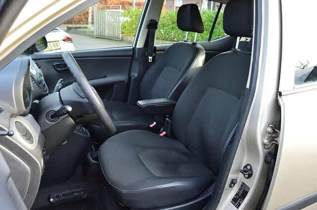 Occasion Hyundai i10 69 PK (50 kW) 2012 Beige Hatchback