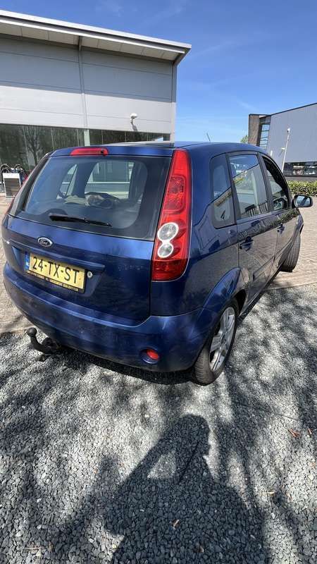 Blauw Gebruikt 2007 Ford Fiesta Futura Hatchback | € 1.450 (Goede deal) - Afbeelding 1/4