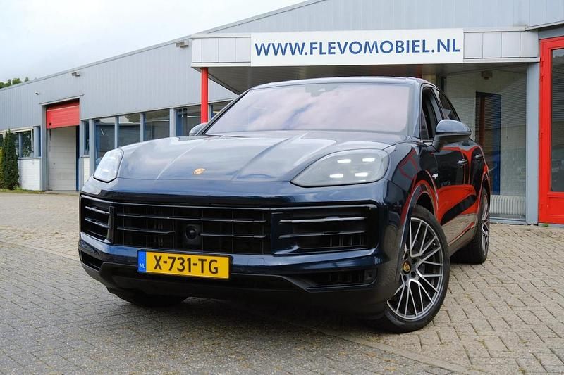 Blauw Gebruikt 2024 Porsche Cayenne Sport SUV | € 104.750 (Eerlijke prijs) - Afbeelding 1/4