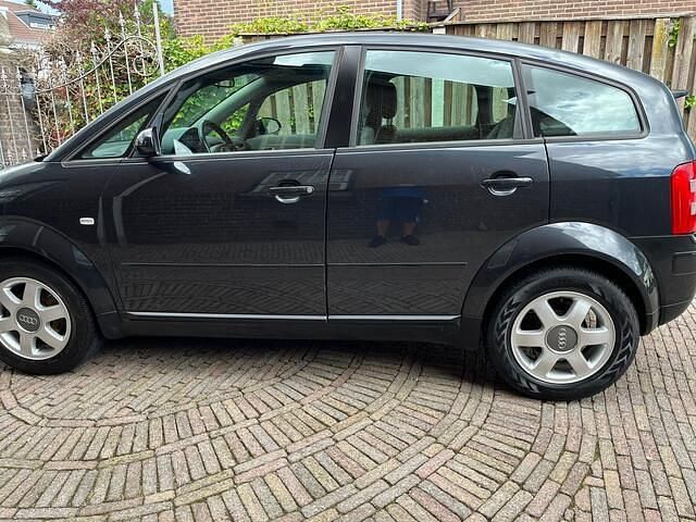 Zwart Gebruikt 2002 Audi A2 Hatchback | € 1.499 (Goede deal) - Afbeelding 1/4
