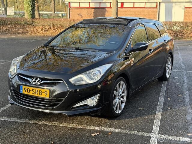 Zwart Gebruikt 2011 Hyundai i40 Sedan | € 2.200 - Afbeelding 1/4