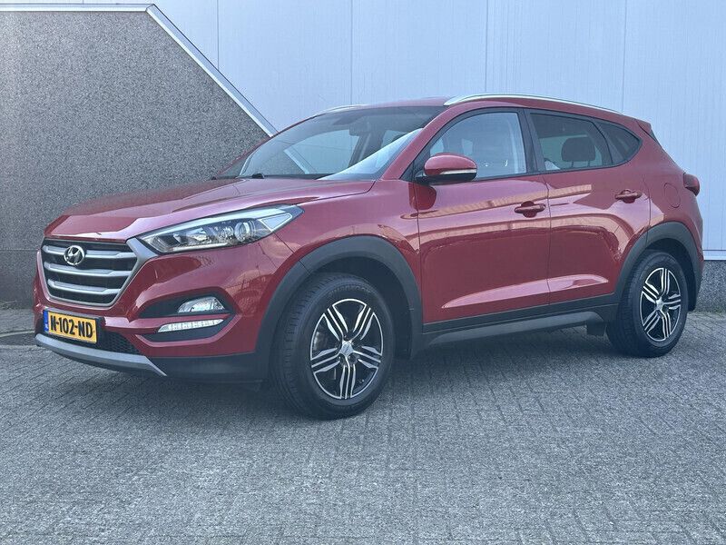 Rood Gebruikt 2017 Hyundai Tucson Comfort SUV | € 22.780 (Eerlijke prijs) - Afbeelding 1/4