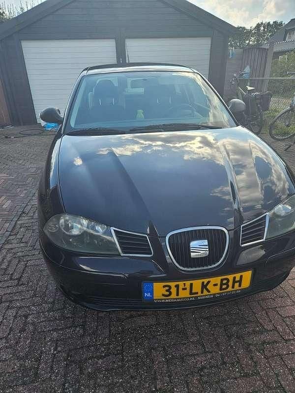 Zwart Gebruikt 2003 Seat Ibiza Sport Hatchback | € 999 (Eerlijke prijs) - Afbeelding 1/4