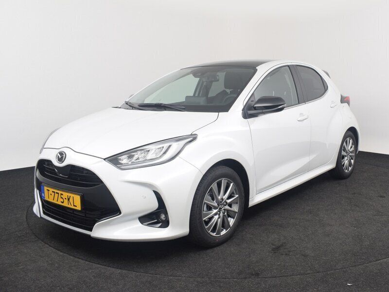Northern white pearl (wit metallic) Gebruikt 2023 Mazda 2 Hatchback | € 24.750 (Eerlijke prijs) - Afbeelding 1/4