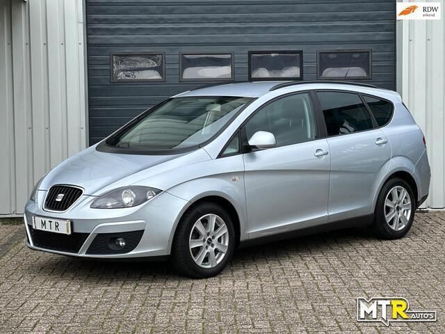 Grijs Gebruikt 2010 Seat Altea XL Ecomotive MPV | € 1.450 - Afbeelding 1/4