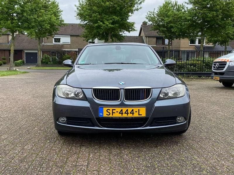 Occasion BMW 318 143 PK (105 kW) 2008 Grijs Sedan