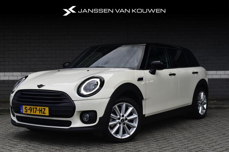 Wit Gebruikt 2023 Mini Cooper Clubman Classic Stationwagen | € 27.495 (Iets duurder) - Afbeelding 1/4