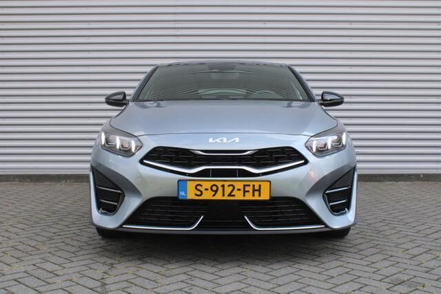 Occasion Kia ProCeed GT-Line 161 PK (118 kW) 2023 Grijs, metallic lak Hatchback