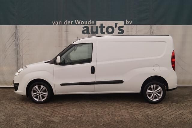 Wit Gebruikt 2018 Opel Combo Sport Van | € 7.400 (Goede deal) - Afbeelding 1/4