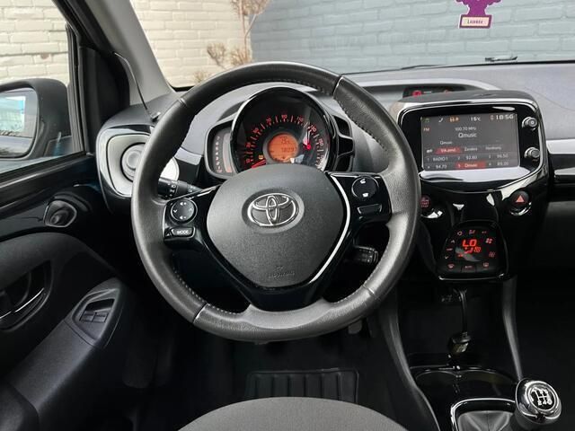 Occasion Toyota Aygo X-clusiv 69 PK (50 kW) 2015 Zwart Hatchback
